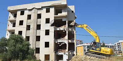 KUŞADASI YENİLENİYOR